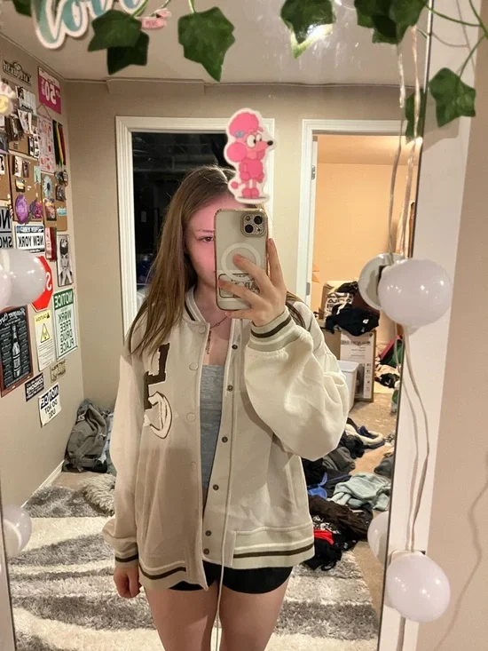 clothes - Picture 7 of 15